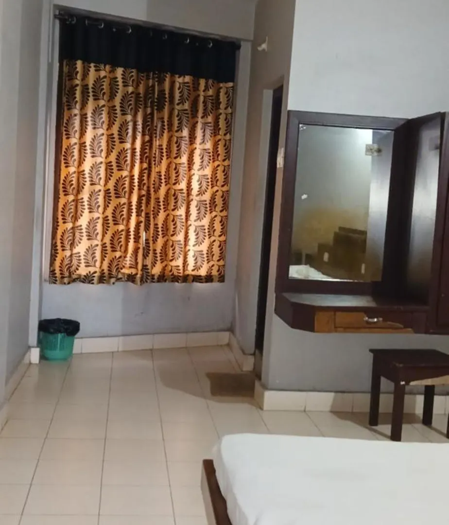 Hotel Manjeri Tourist Home India