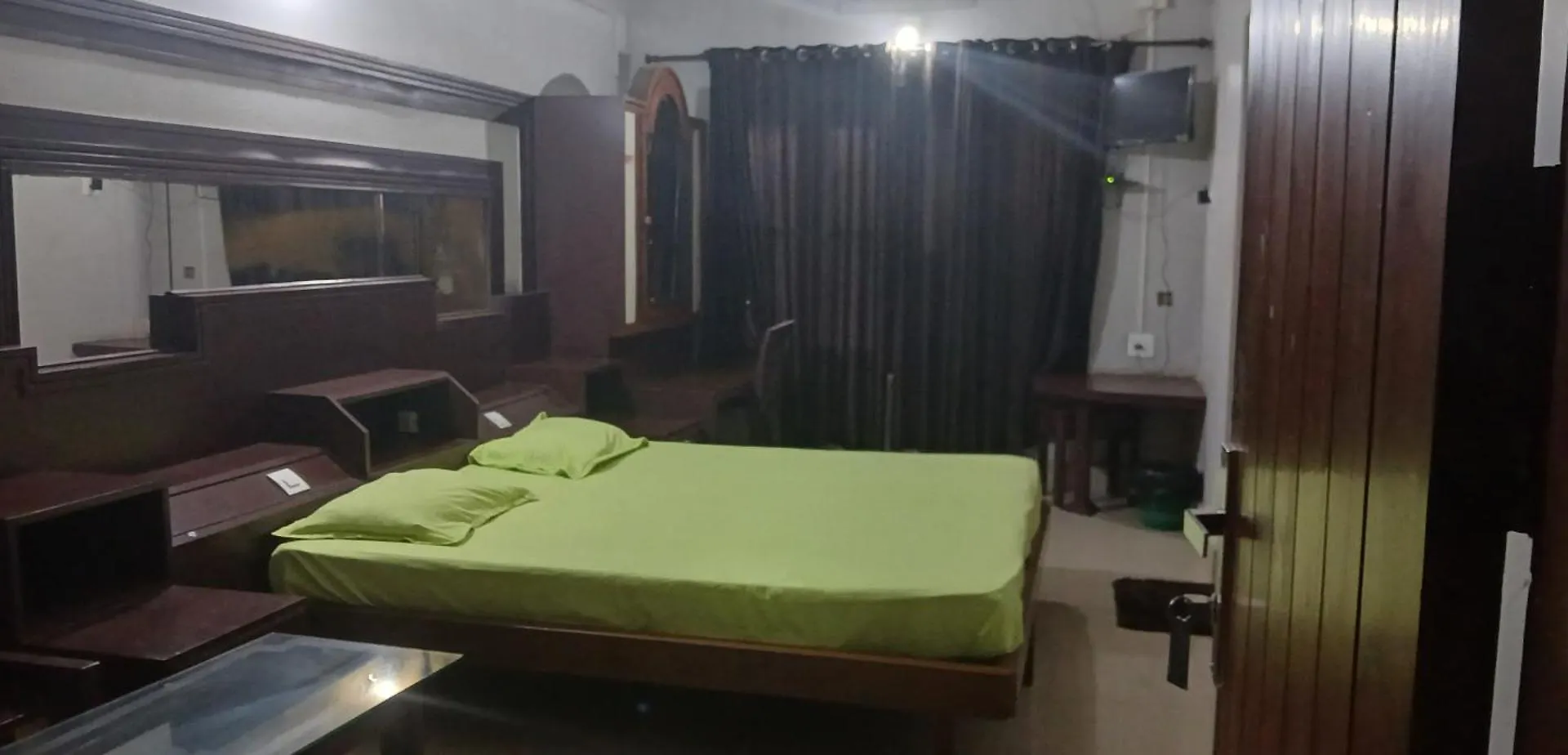 Manjeri Tourist Home 0*,  India