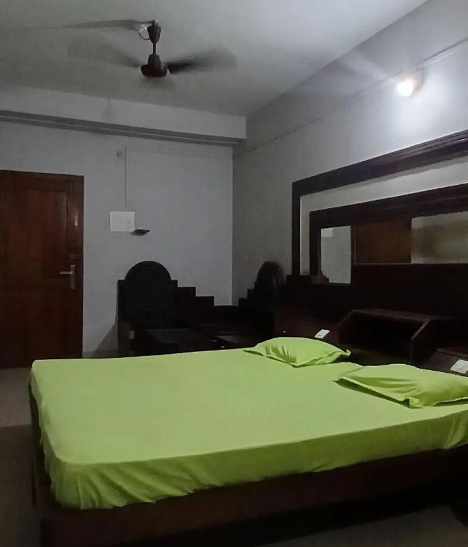 Manjeri Tourist Home 0*,  India