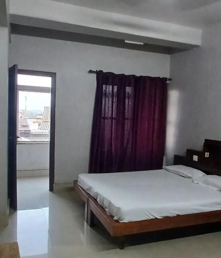 Manjeri Tourist Home