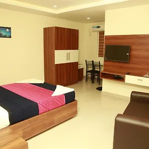Hotel Dreams Residency, Manjeri